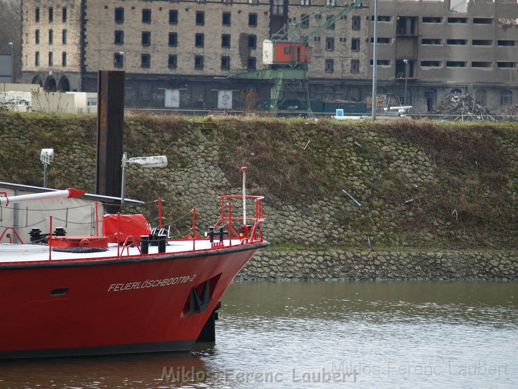 Feuerloeschboot 10-2      P114.JPG